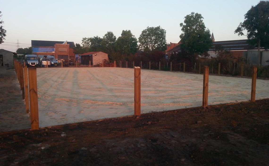 Aanleg paardenpiste met drainage